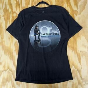 Large - Vintage y2k garth brooks world tour country tshirt